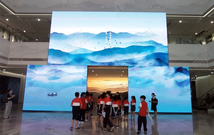小间距显示屏价格多少钱一平方？专业解答