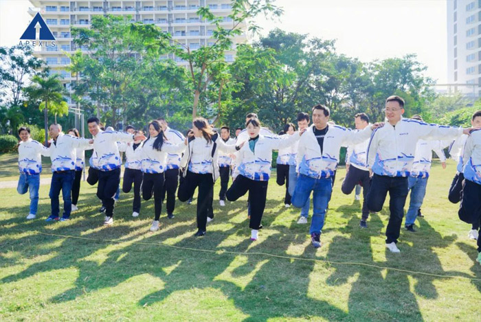 “披荆斩棘、乘风破浪”| 康硕展2023年度营销中心及干部团建活动圆满结束