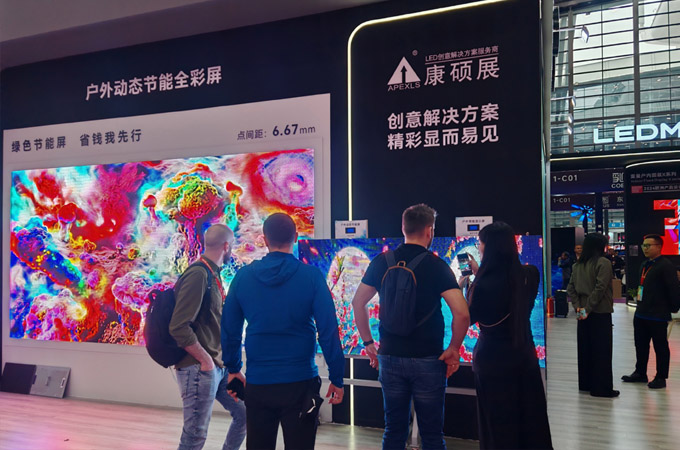 LED CHINA 2025圆满落幕 | 雷曼康硕展显示应用场景体验人气火爆