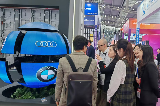 LED CHINA 2025圆满落幕 | 雷曼康硕展显示应用场景体验人气火爆
