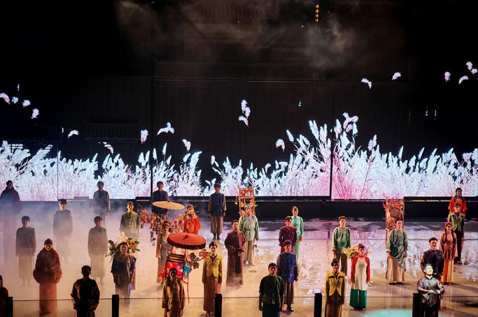 超感演艺《花开靖港》首秀 康硕展户外透明屏助力沉浸式体验